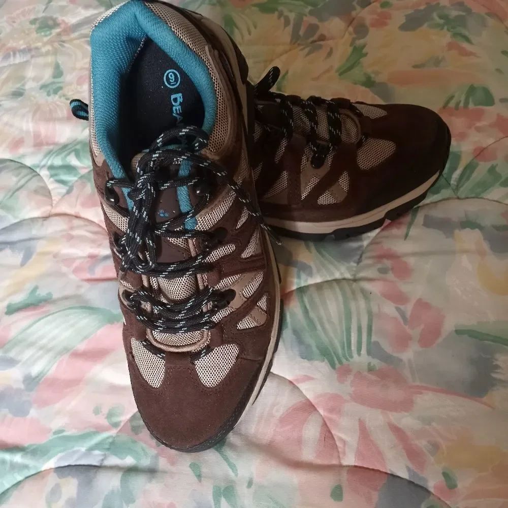 Women's 9 Waterproof Shoes Brown Leather Hiking Walking Lace Up Bearpaw